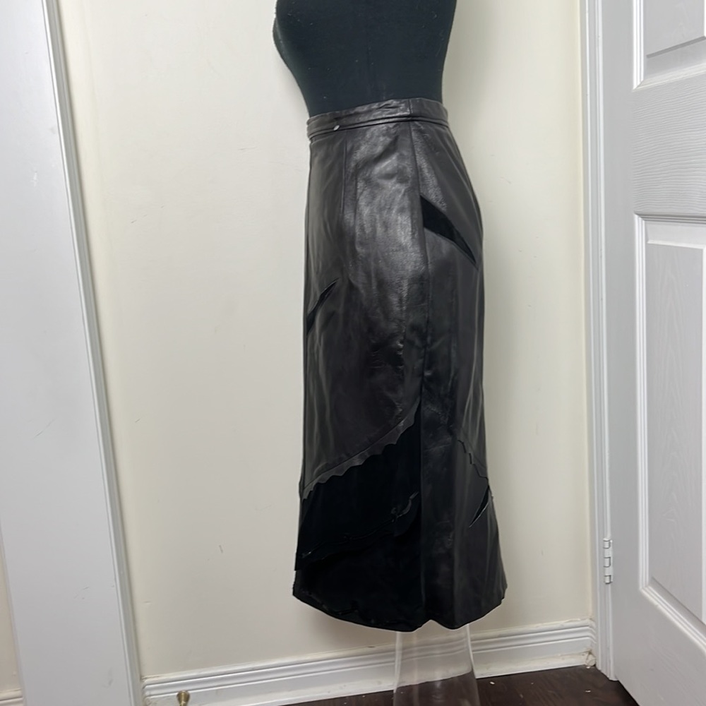 Vintage Midi Length Leather Skirt Size Medium - Picture 9 of 14